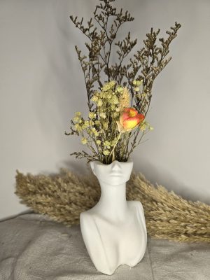 Γύψινο άγαλμα γυναίκας