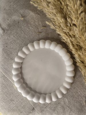 Χειροποίητη γύψινη στρογγυλή βάση με περίγραμμα