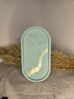 Χειροποίητη γύψινη βάση με ανάγλυφο φύλλο